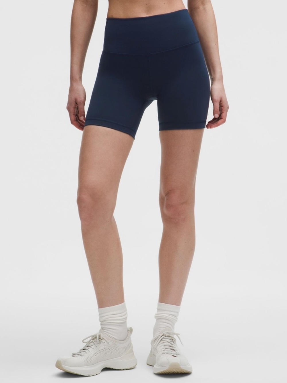 Lululemon Navy Wunder Train High-Rise Bike Shorts 6” Size 6